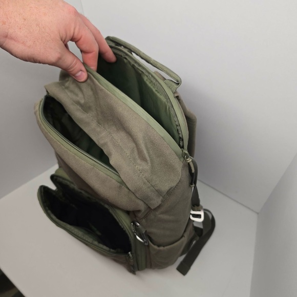 Brevité Camera Backpack Olive Green Travel Bag Multi-Pocket Laptop Compartment - Picture 8 of 13